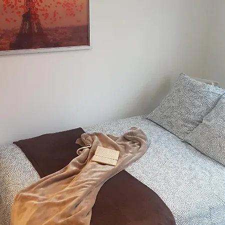 Stableyard Lamorlaye