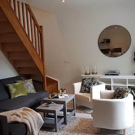 Stableyard * Lamorlaye