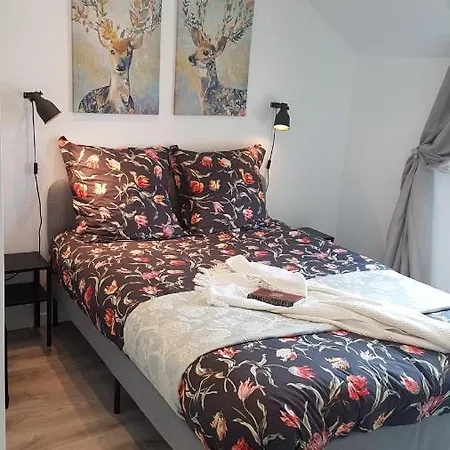 Stableyard Lamorlaye