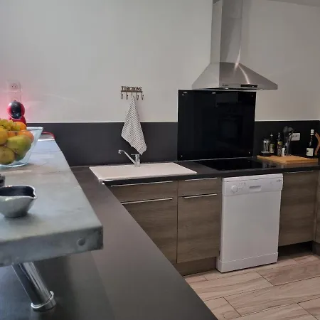 Stableyard * Lamorlaye