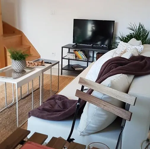 Stableyard Lamorlaye