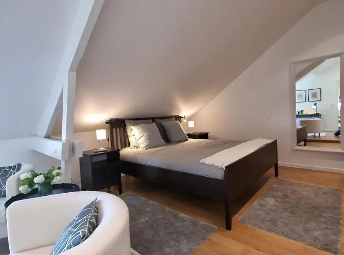 Stableyard * Lamorlaye